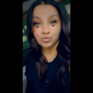 Meet your Posher, Alyssa